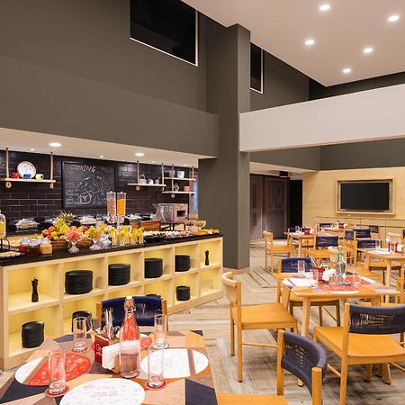Ginger Ahmedabad Vastrapur Hotel Bagian luar foto