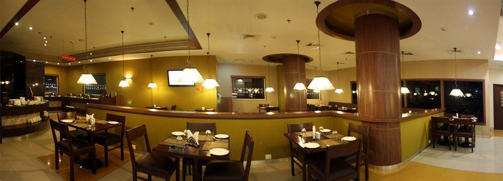 Ginger Ahmedabad Vastrapur Hotel Bagian luar foto
